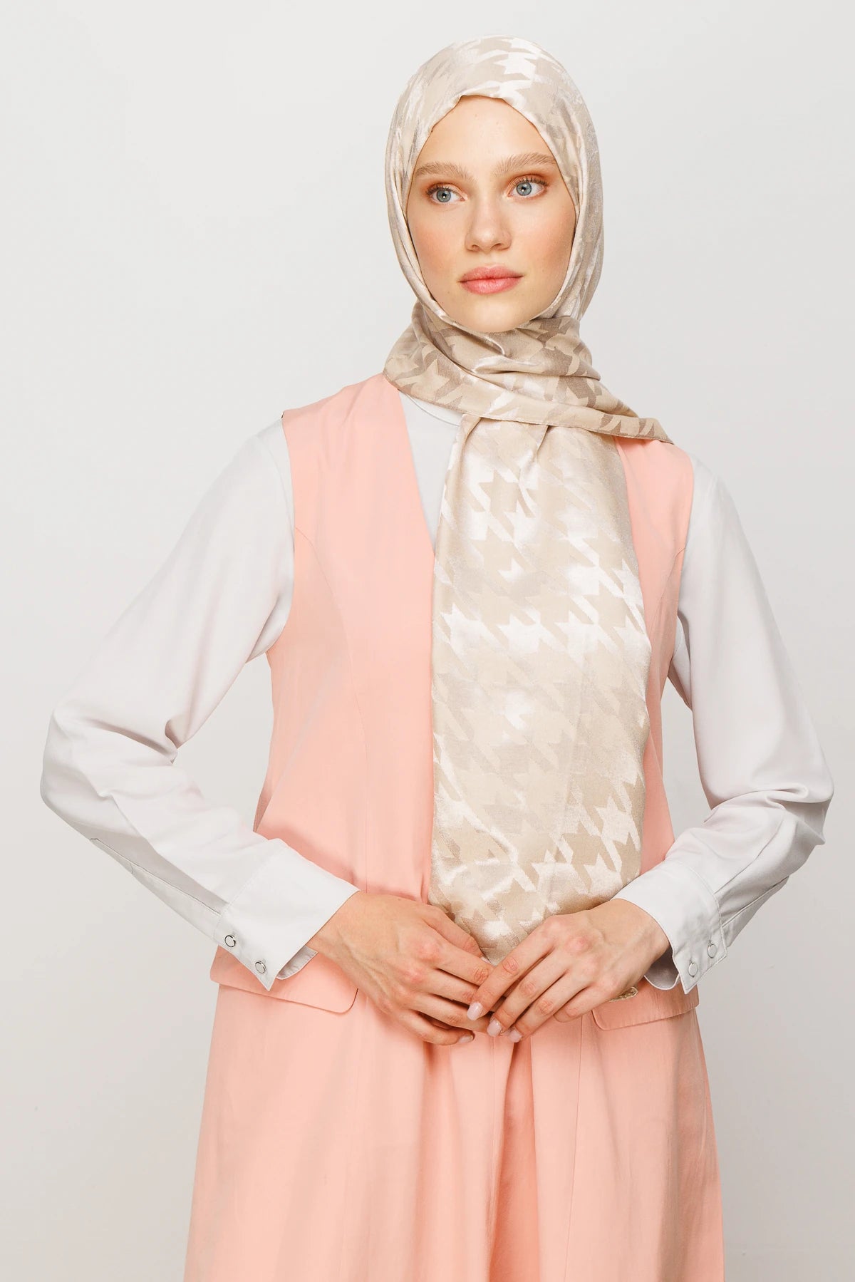 Kazayağı Desen Parlak Jakar Şal