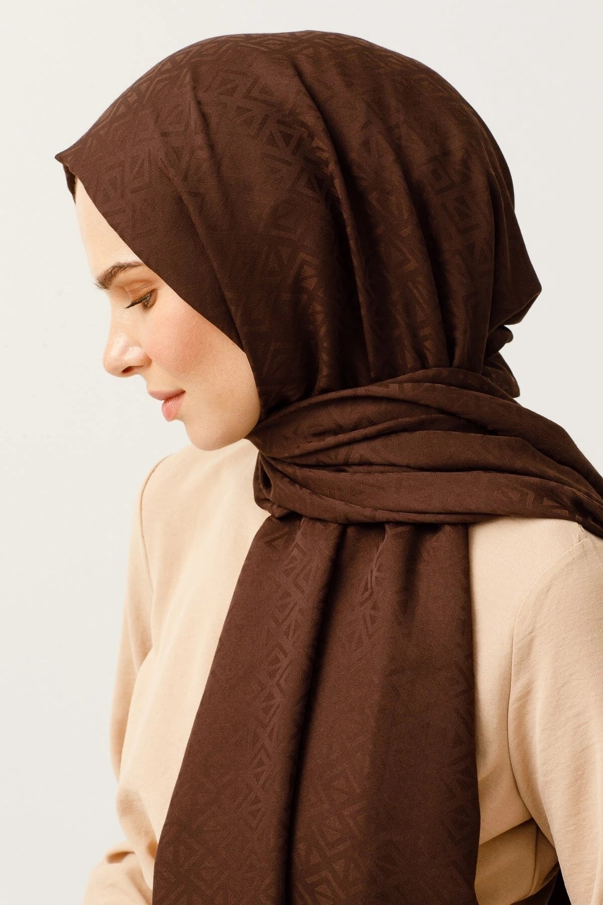 Üçgen Desen Pamuk Jakar Şal