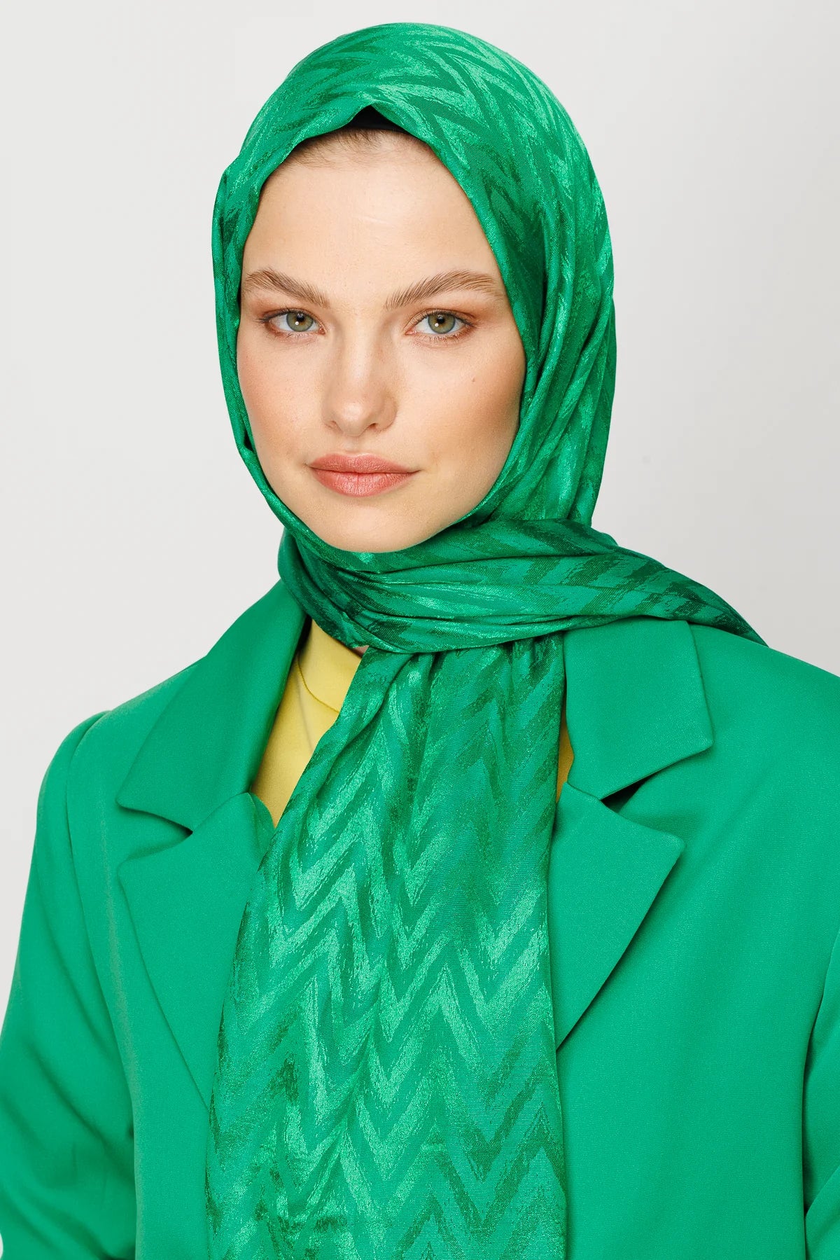 Zikzak Desen Parlak Jakar Şal