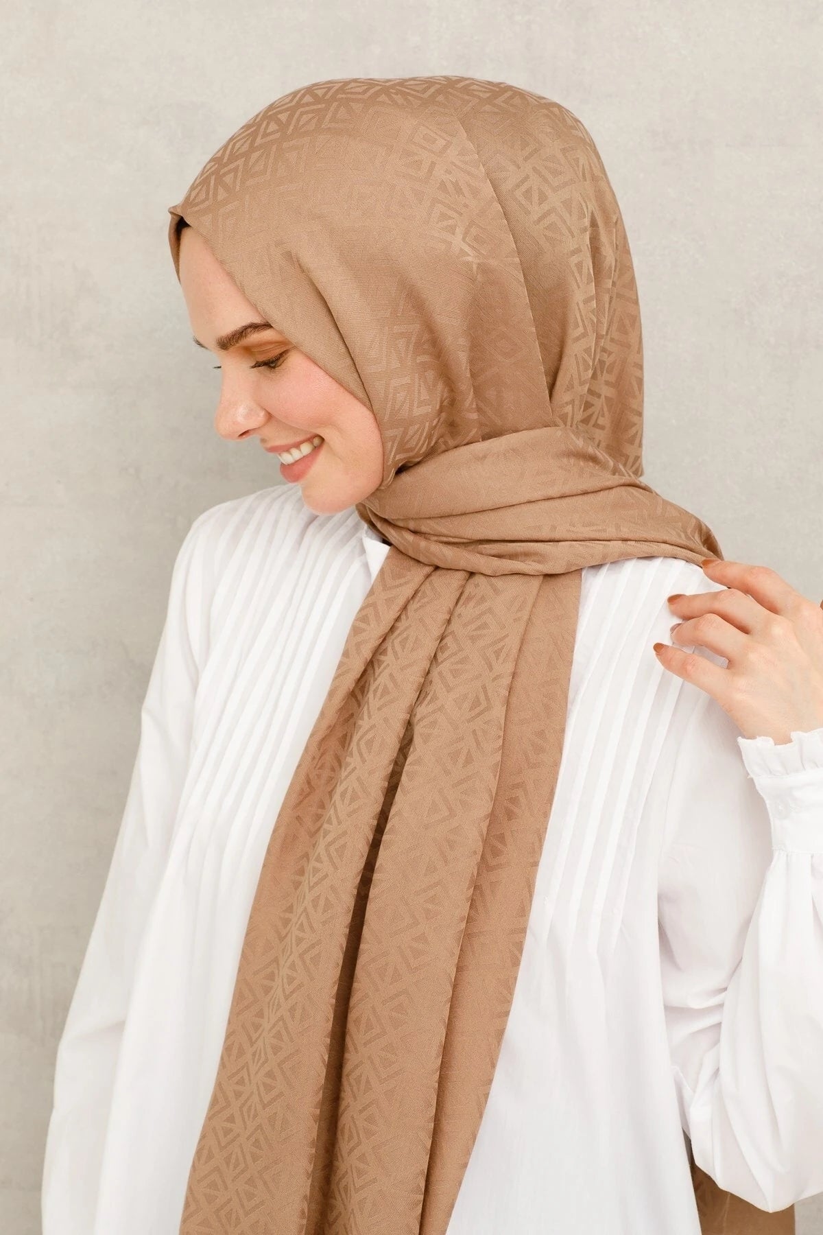 Üçgen Desen Pamuk Jakar Şal