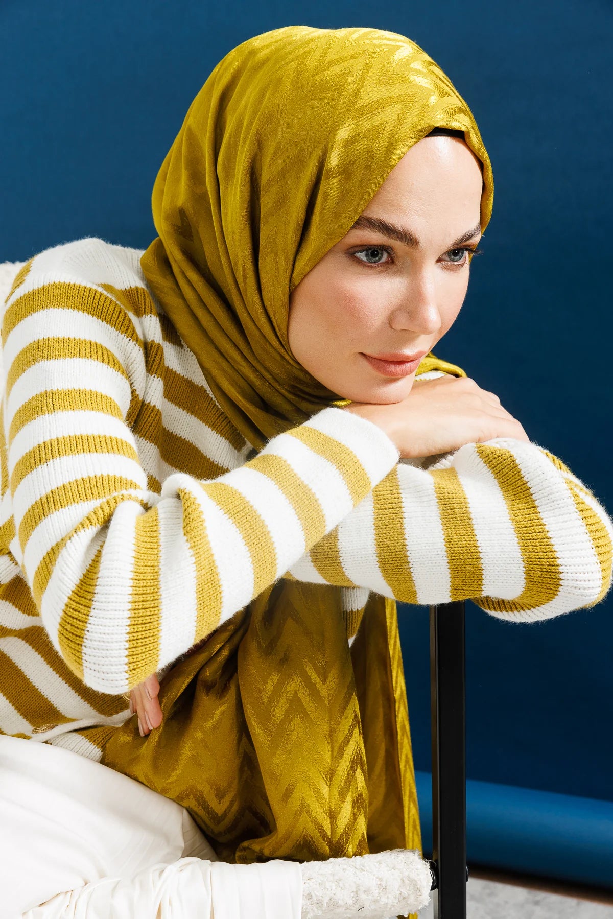 Zikzak Desen Parlak Jakar Şal