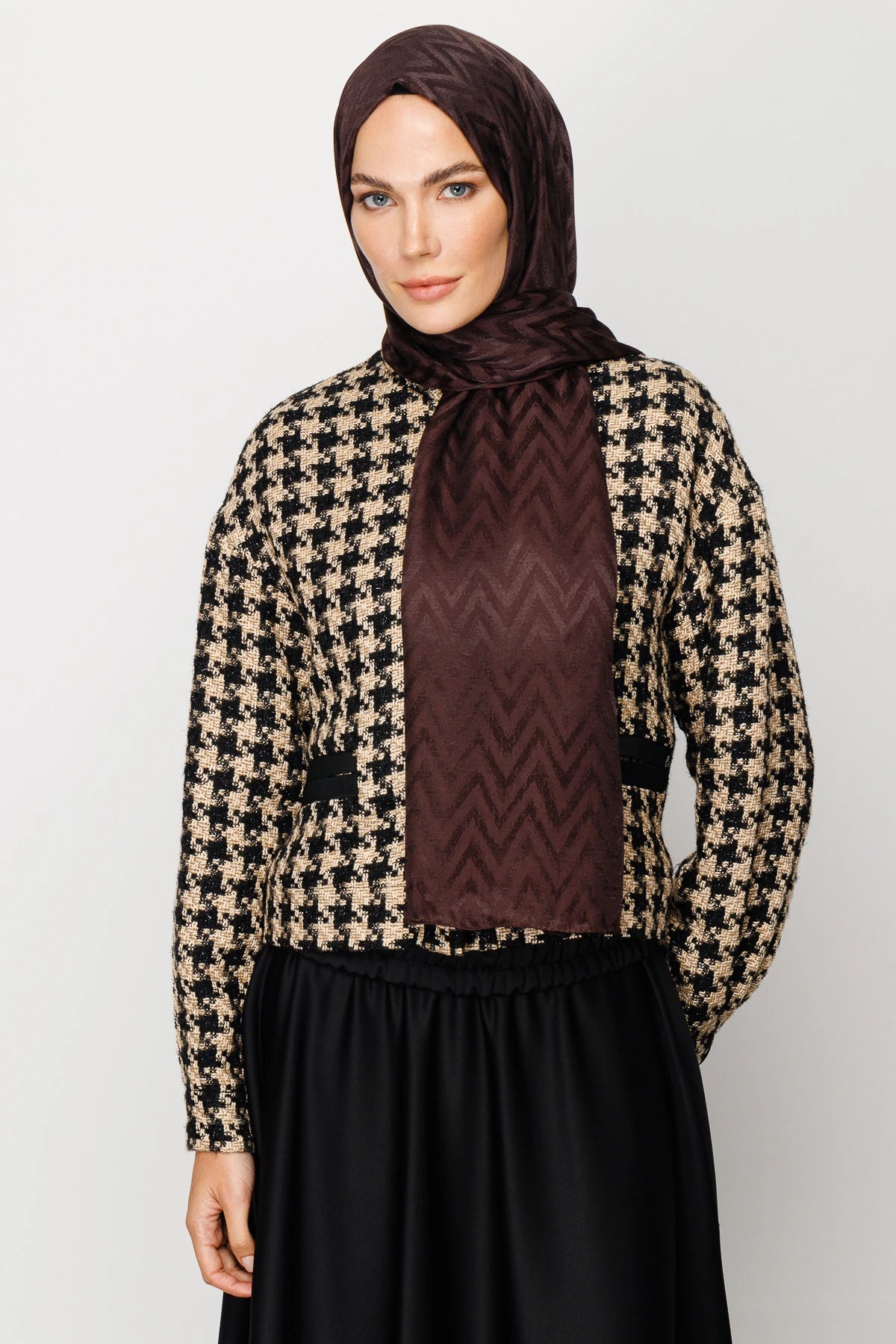 Zikzak Desen Parlak Jakar Şal