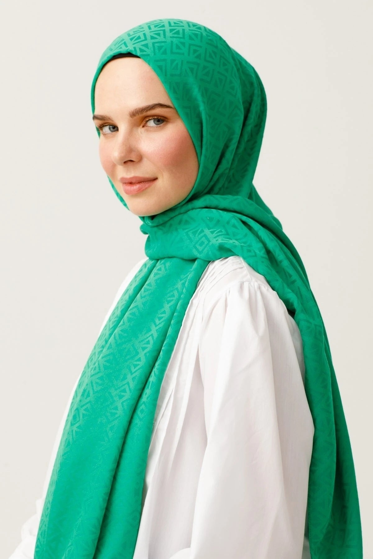 Üçgen Desen Pamuk Jakar Şal