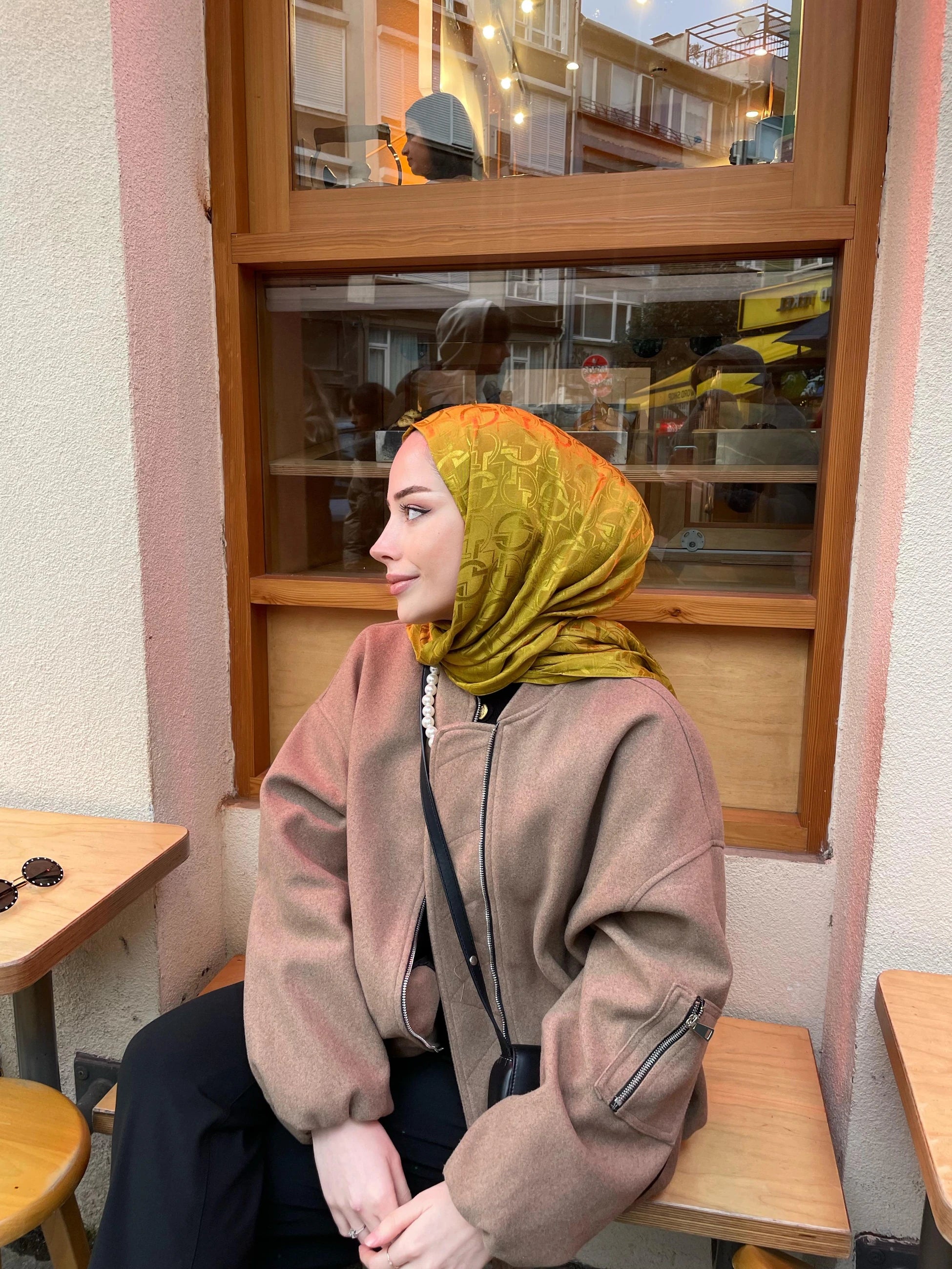 Longar Desen Parlak Jakar Şal