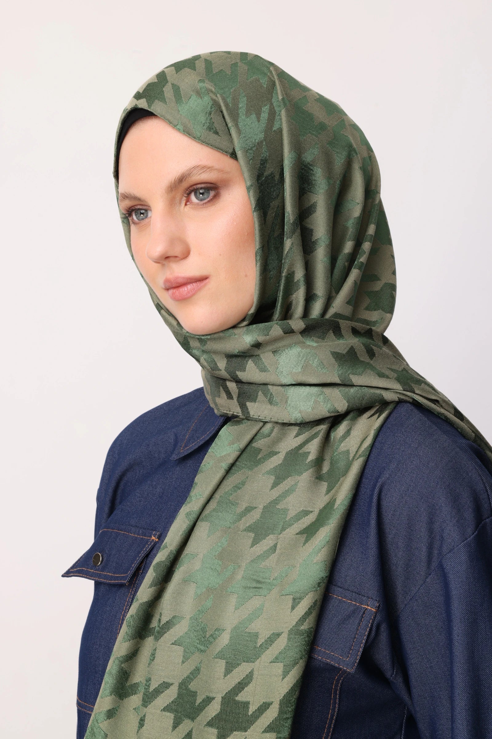 Kazayağı Desen Parlak Jakar Şal