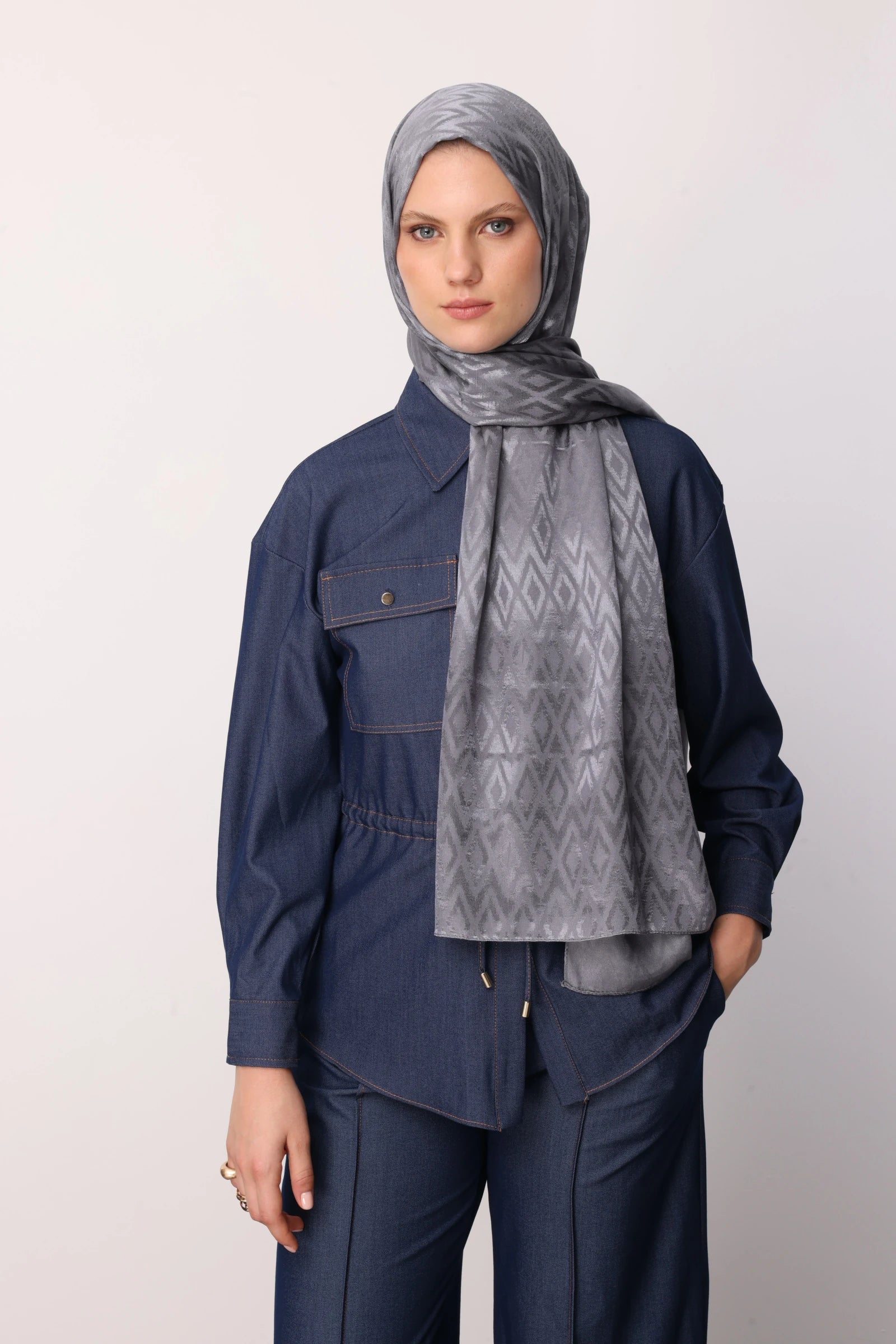 Karo Desen Parlak Jakar Şal