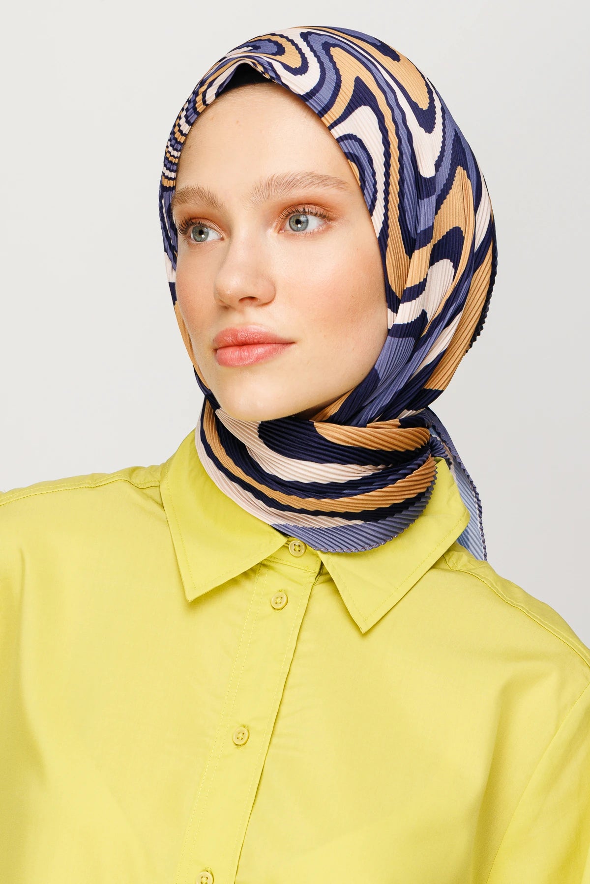 Mira Desen Pilise Eşarp