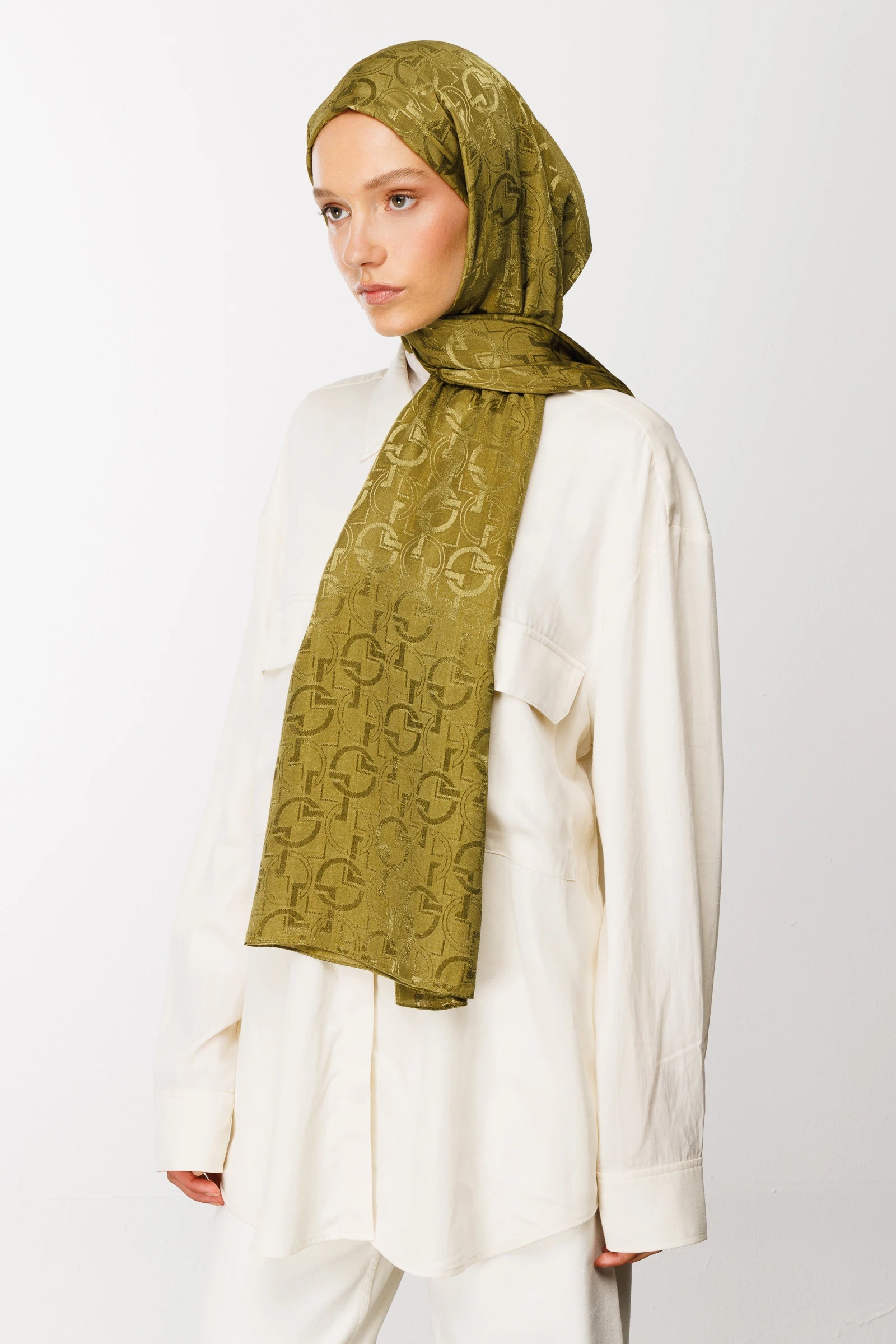 Longar Desen Parlak Jakar Şal