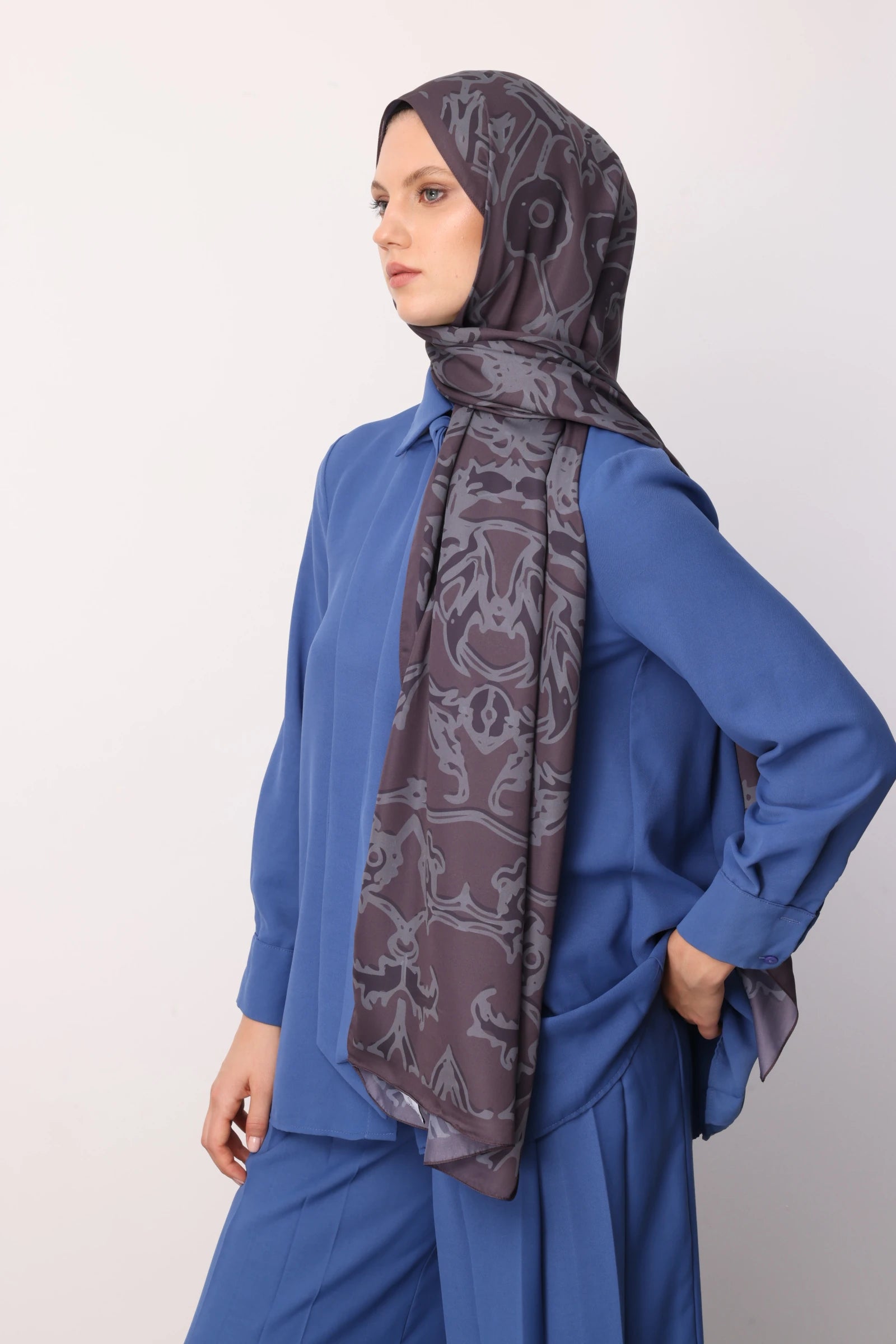 Yaren Desen Sakura İpek Şal