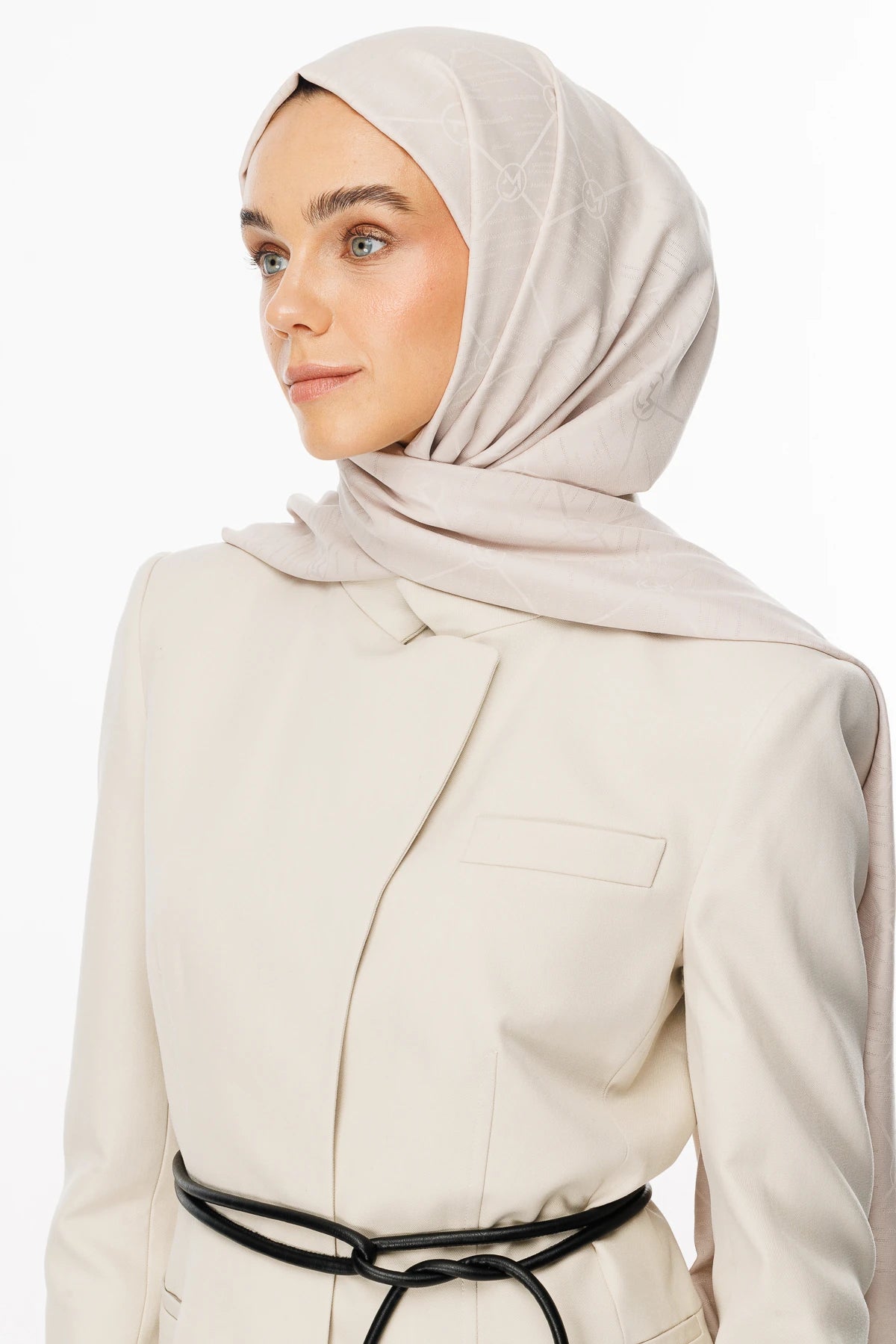 Moon Is Desen Jakar Şal