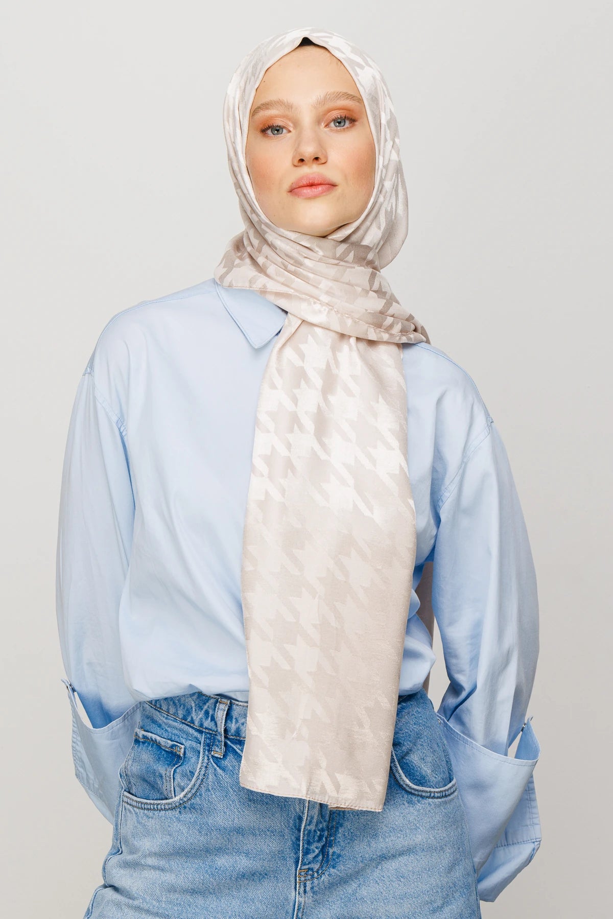 Kazayağı Desen Parlak Jakar Şal