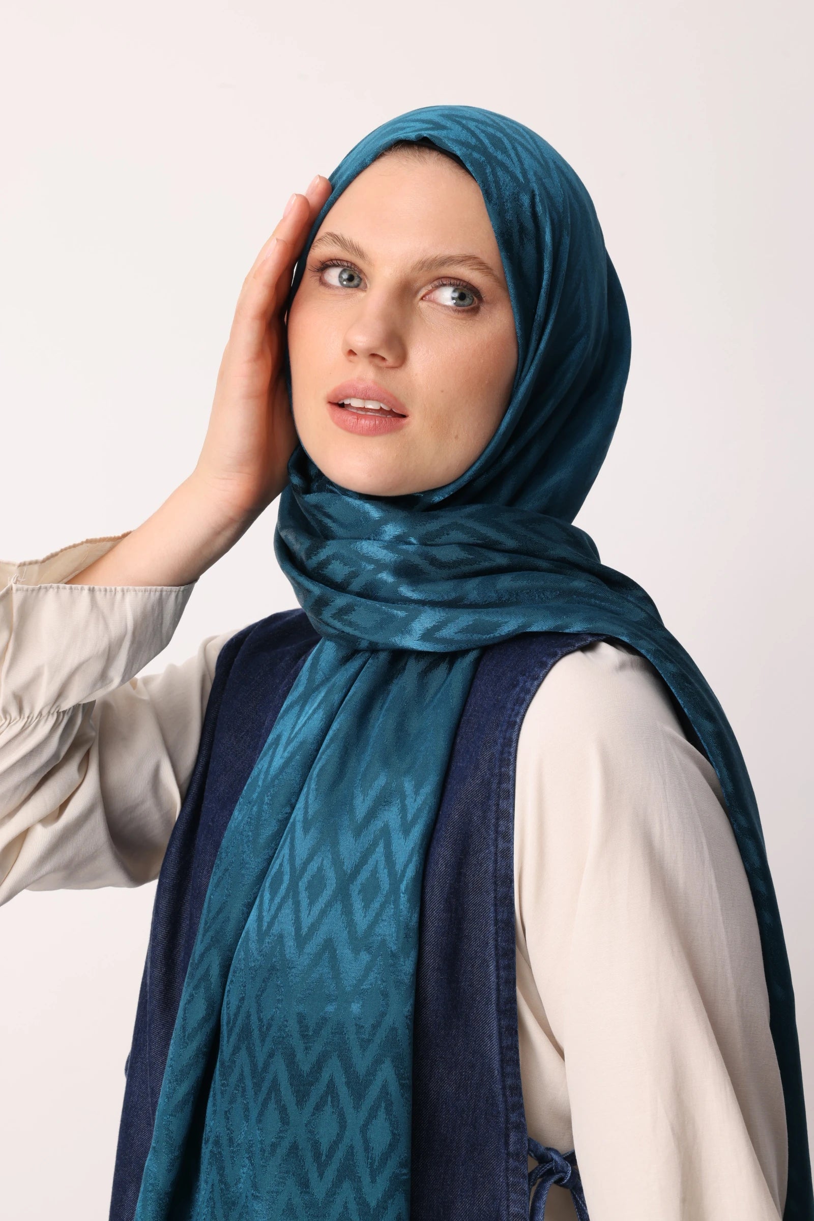 Karo Desen Parlak Jakar Şal