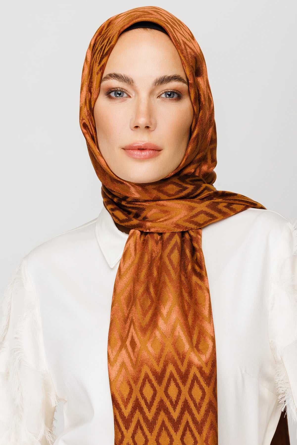 Karo Desen Parlak Jakar Şal