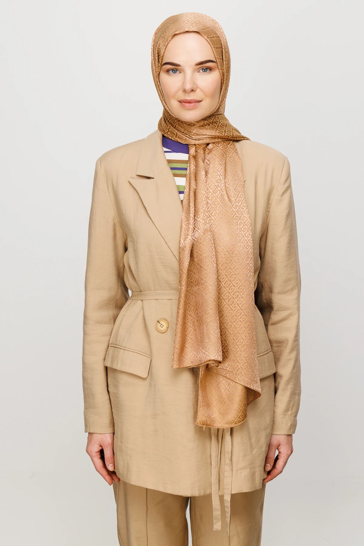 Forever Desen Parlak Jakar Şal