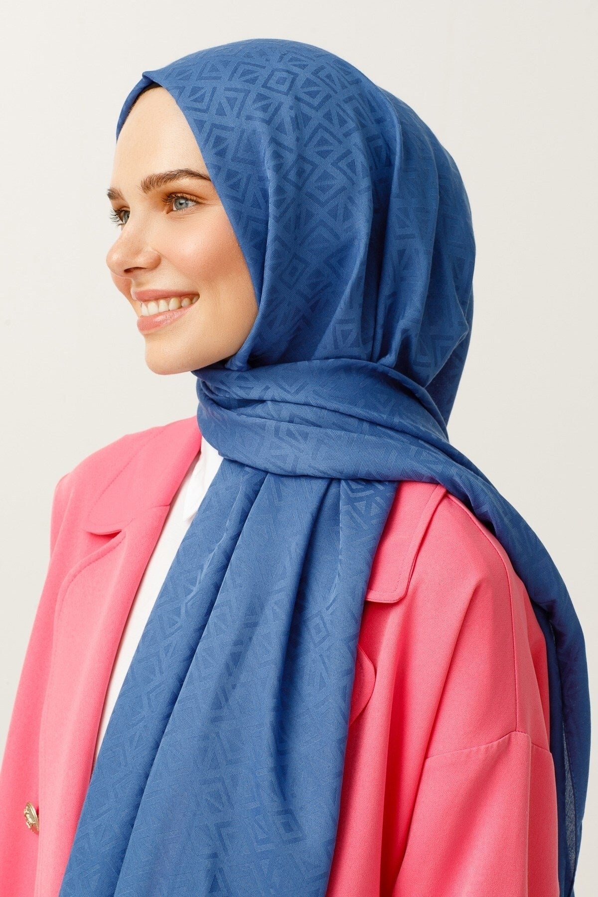 Üçgen Desen Pamuk Jakar Şal