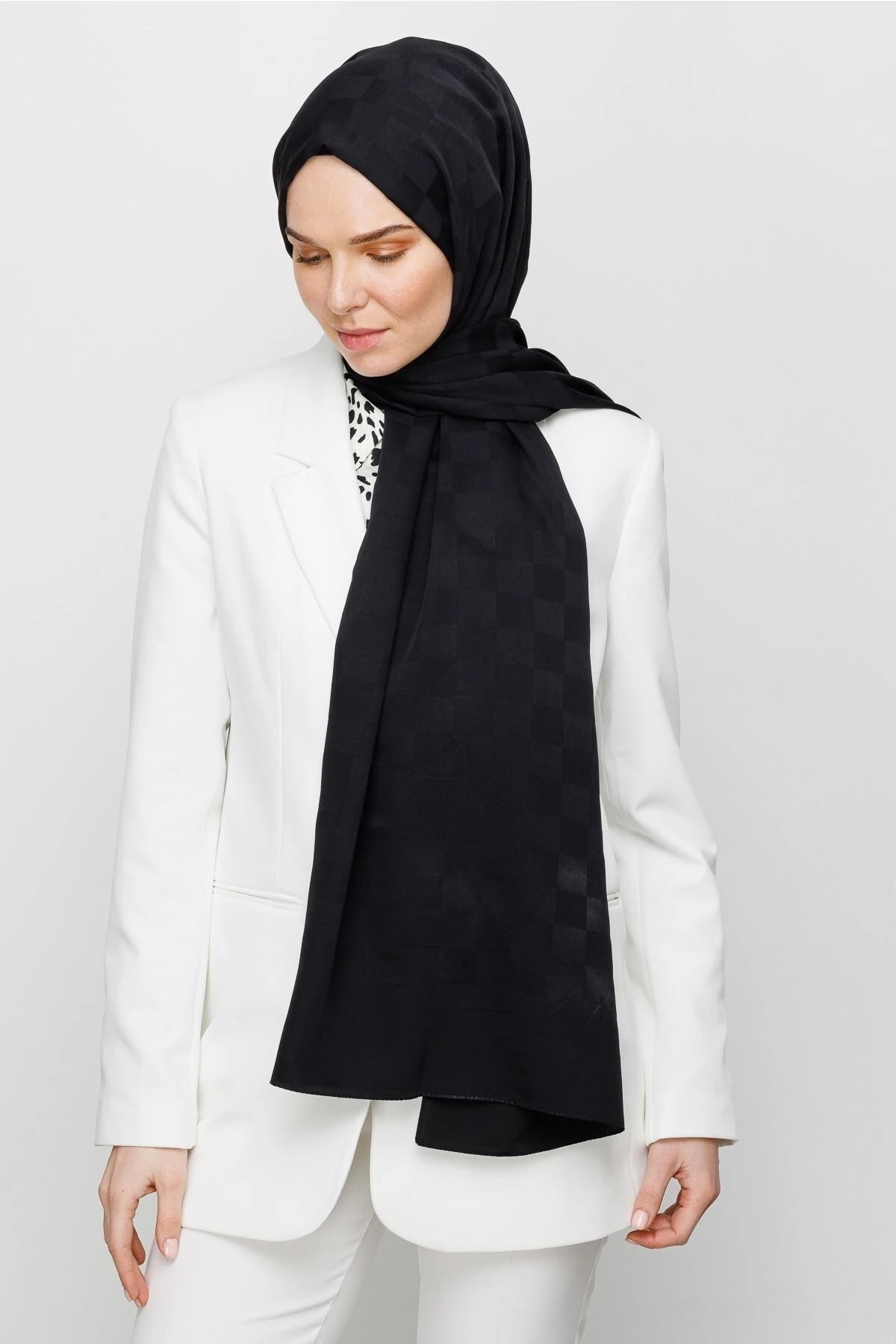 Dama Desen İpeksi Jakar Şal