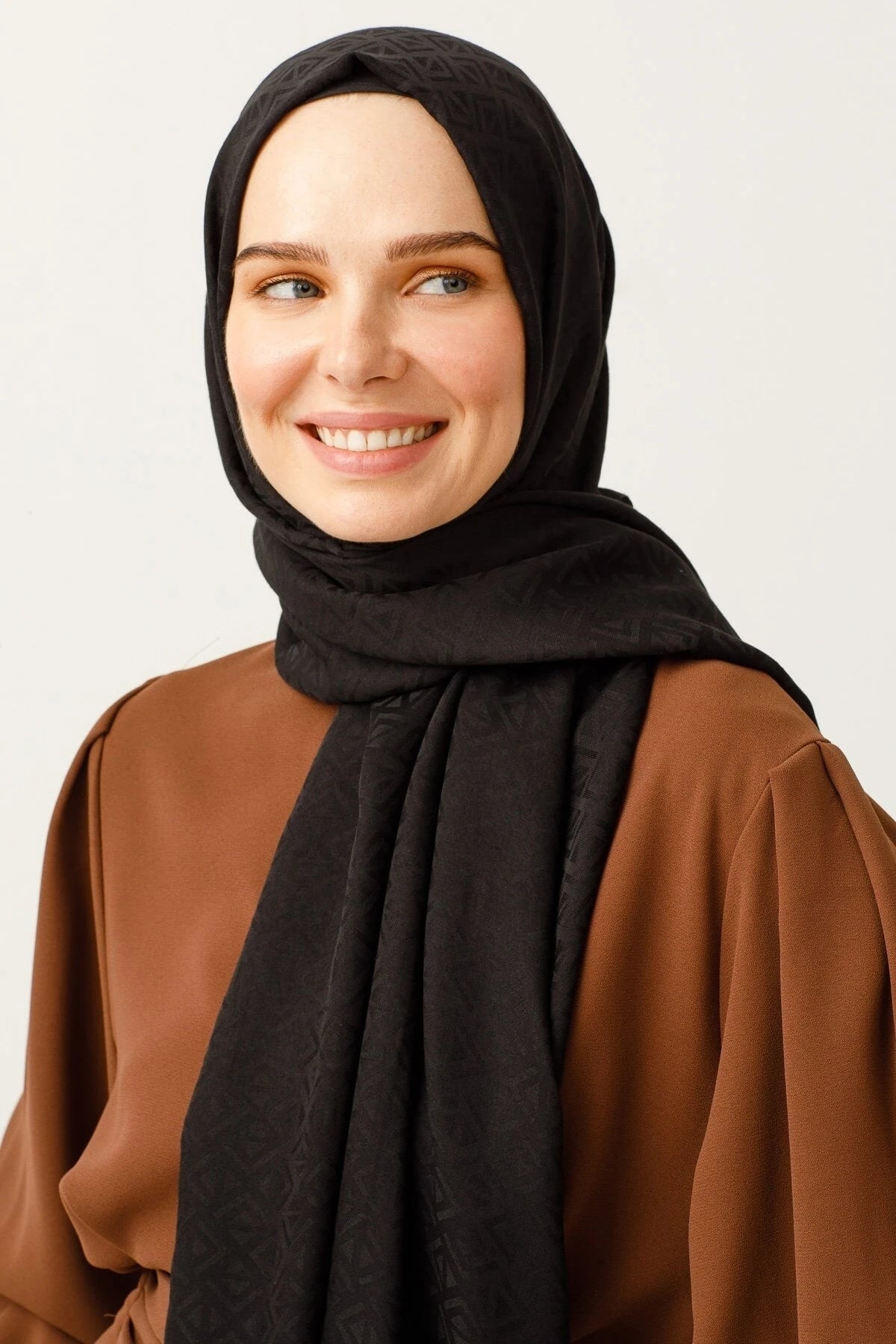 Üçgen Desen Pamuk Jakar Şal