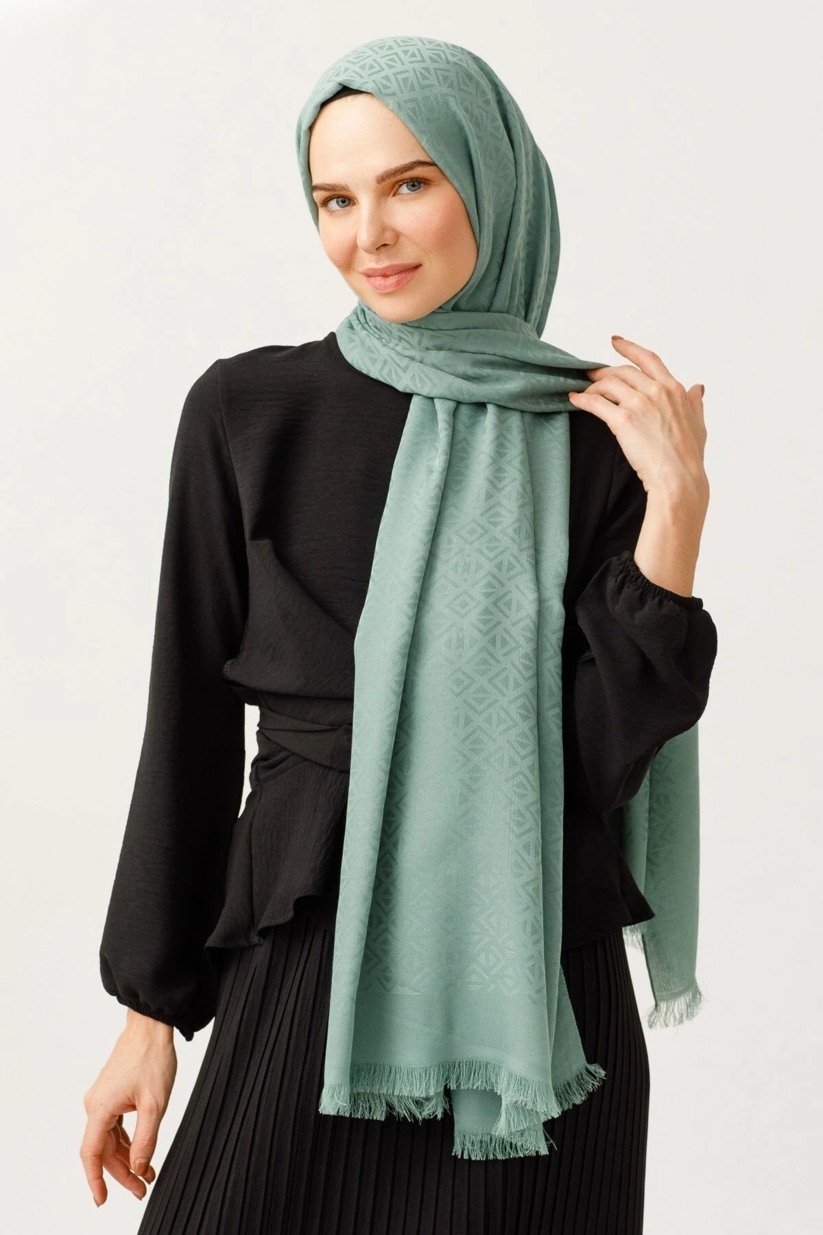 Üçgen Desen Pamuk Jakar Şal