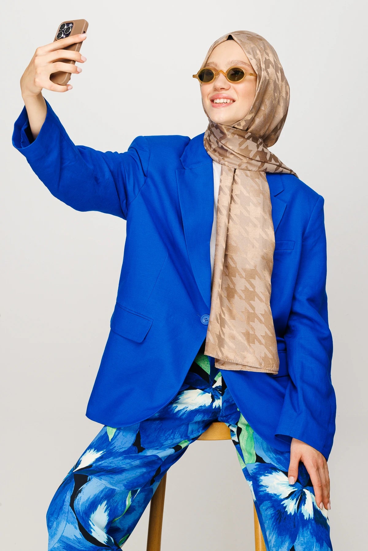 Kazayağı Desen Parlak Jakar Şal