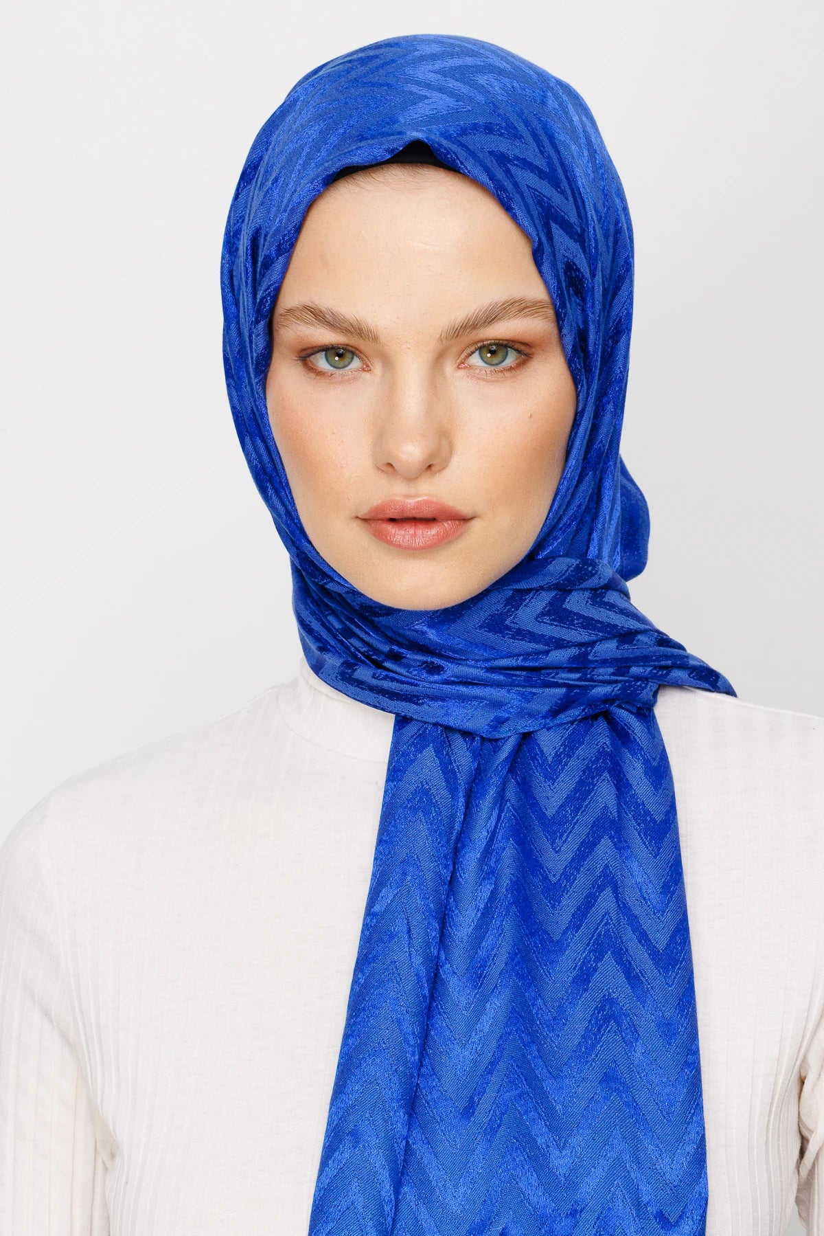 Zikzak Desen Parlak Jakar Şal