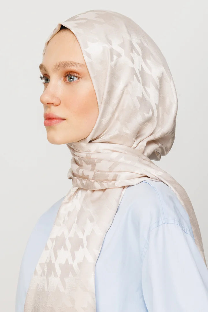 Kazayağı Desen Parlak Jakar Şal