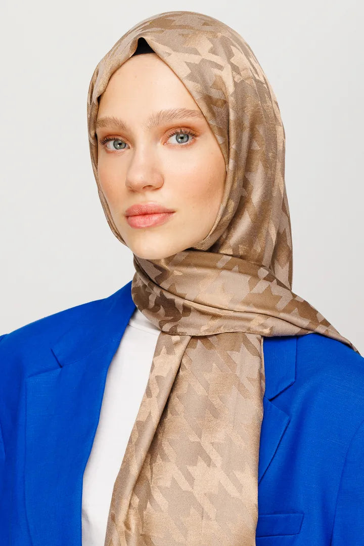 Kazayağı Desen Parlak Jakar Şal