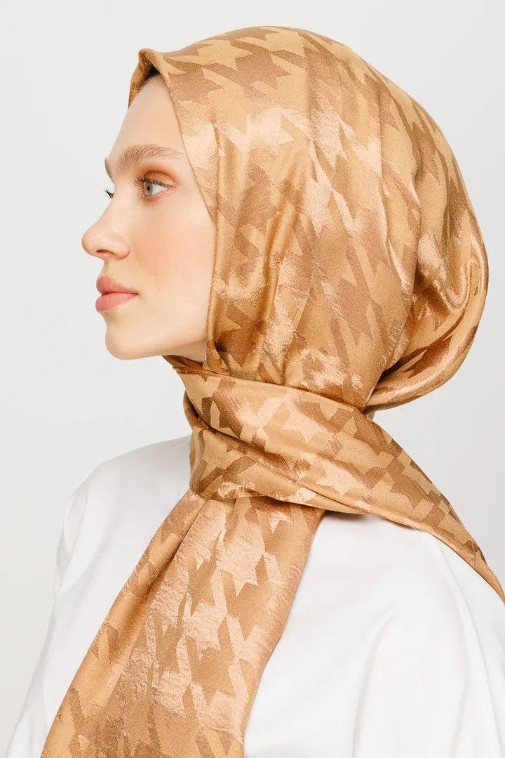 Kazayağı Desen Parlak Jakar Şal