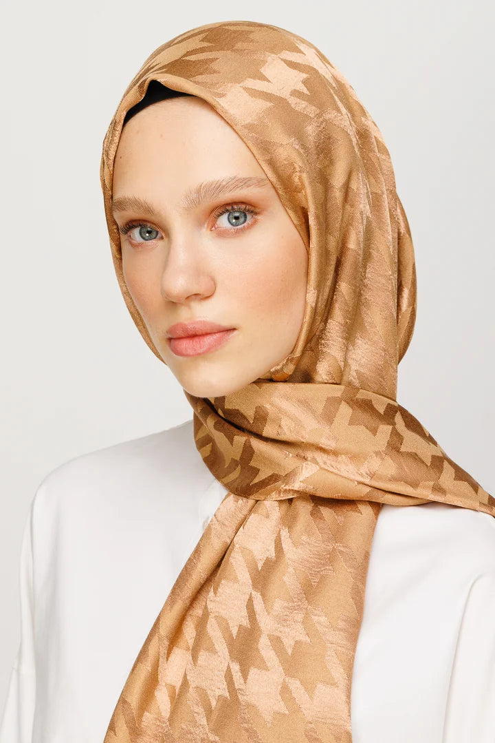 Kazayağı Desen Parlak Jakar Şal