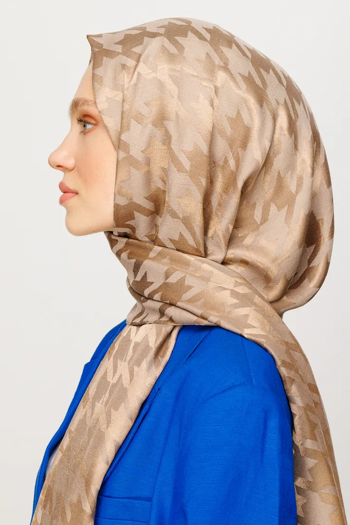 Kazayağı Desen Parlak Jakar Şal