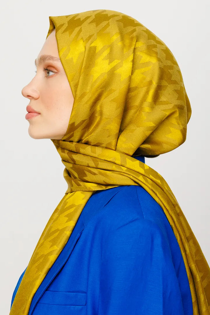 Kazayağı Desen Parlak Jakar Şal