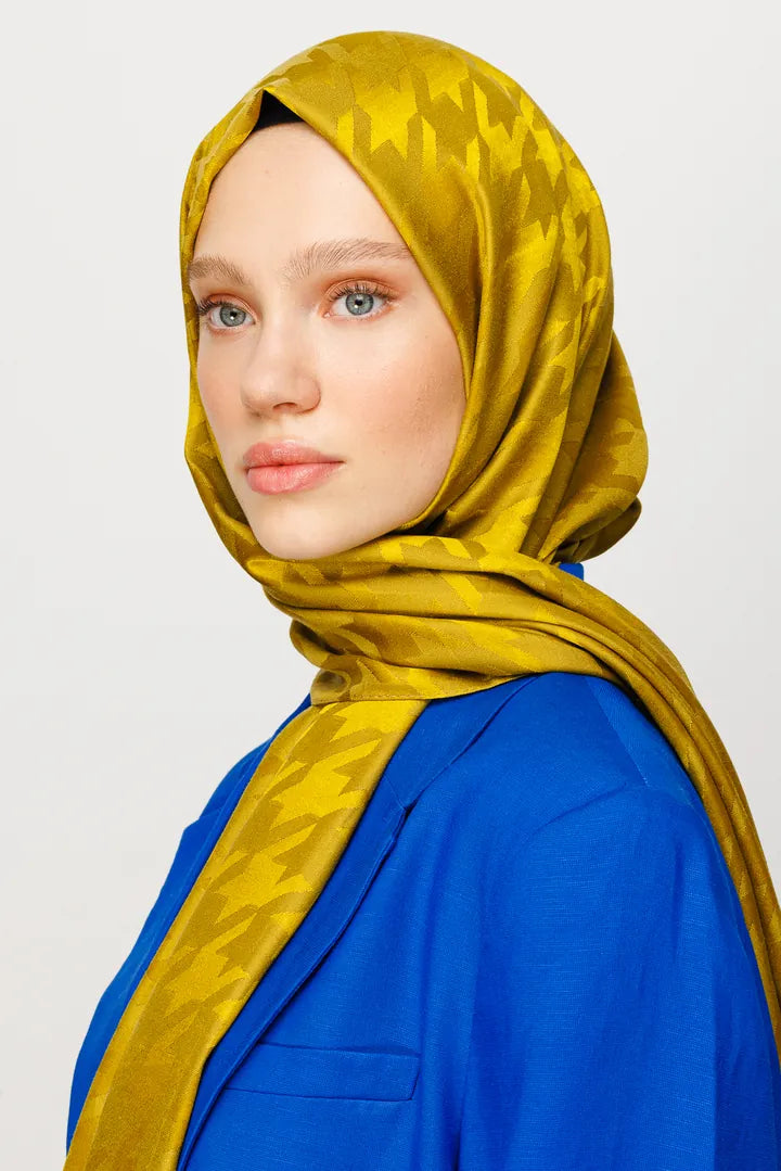 Kazayağı Desen Parlak Jakar Şal
