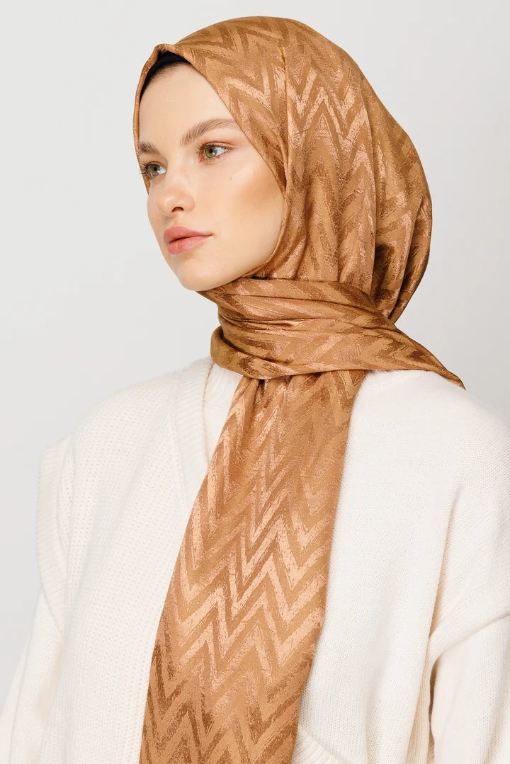 Zikzak Desen Parlak Jakar Şal