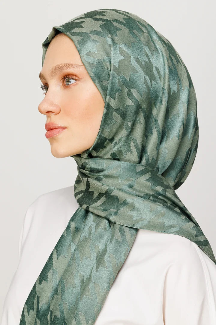 Kazayağı Desen Parlak Jakar Şal