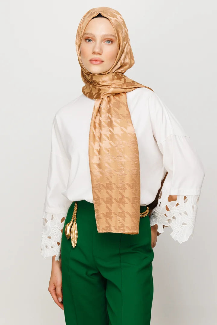 Kazayağı Desen Parlak Jakar Şal