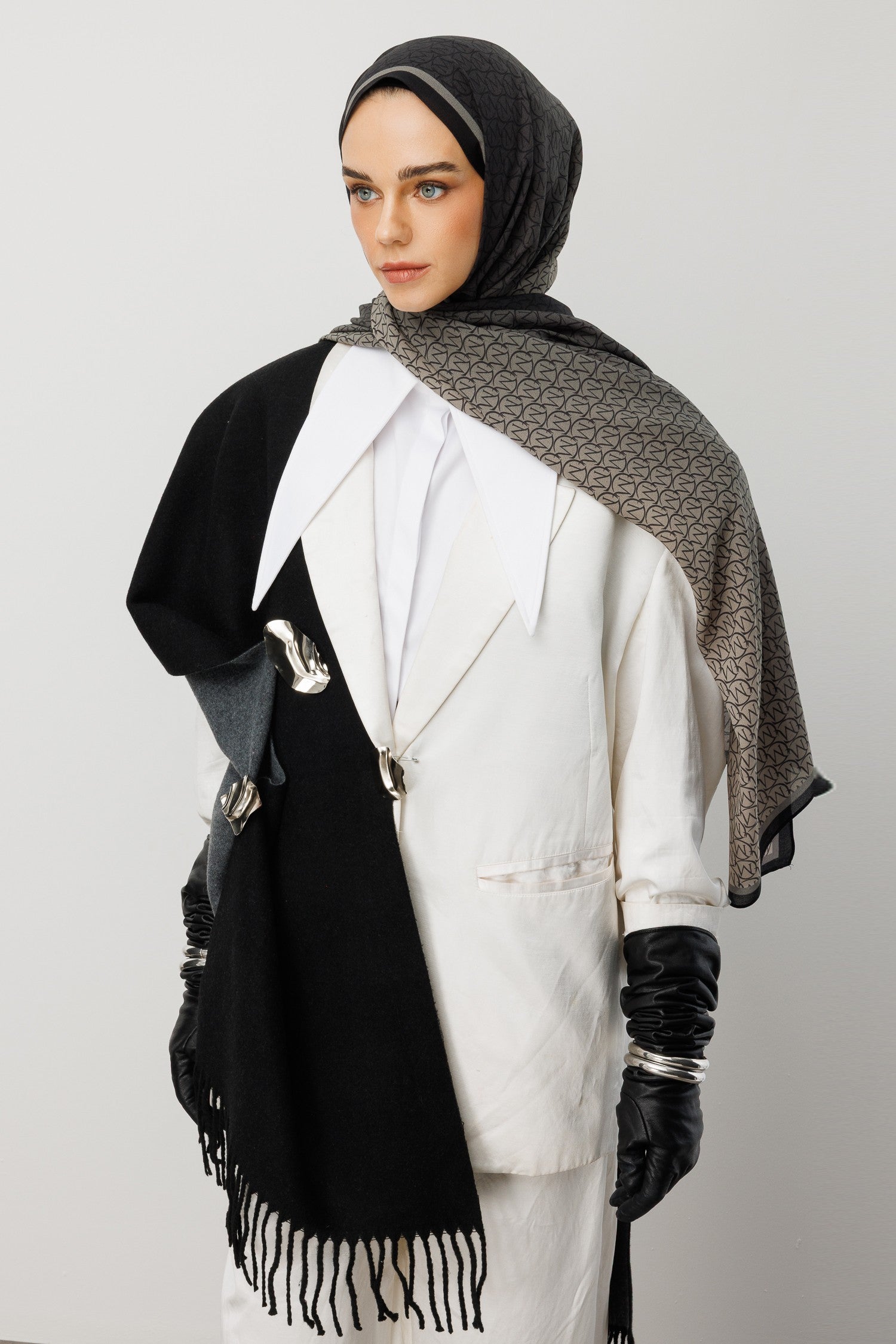 Monogram Hebei İpek Şal