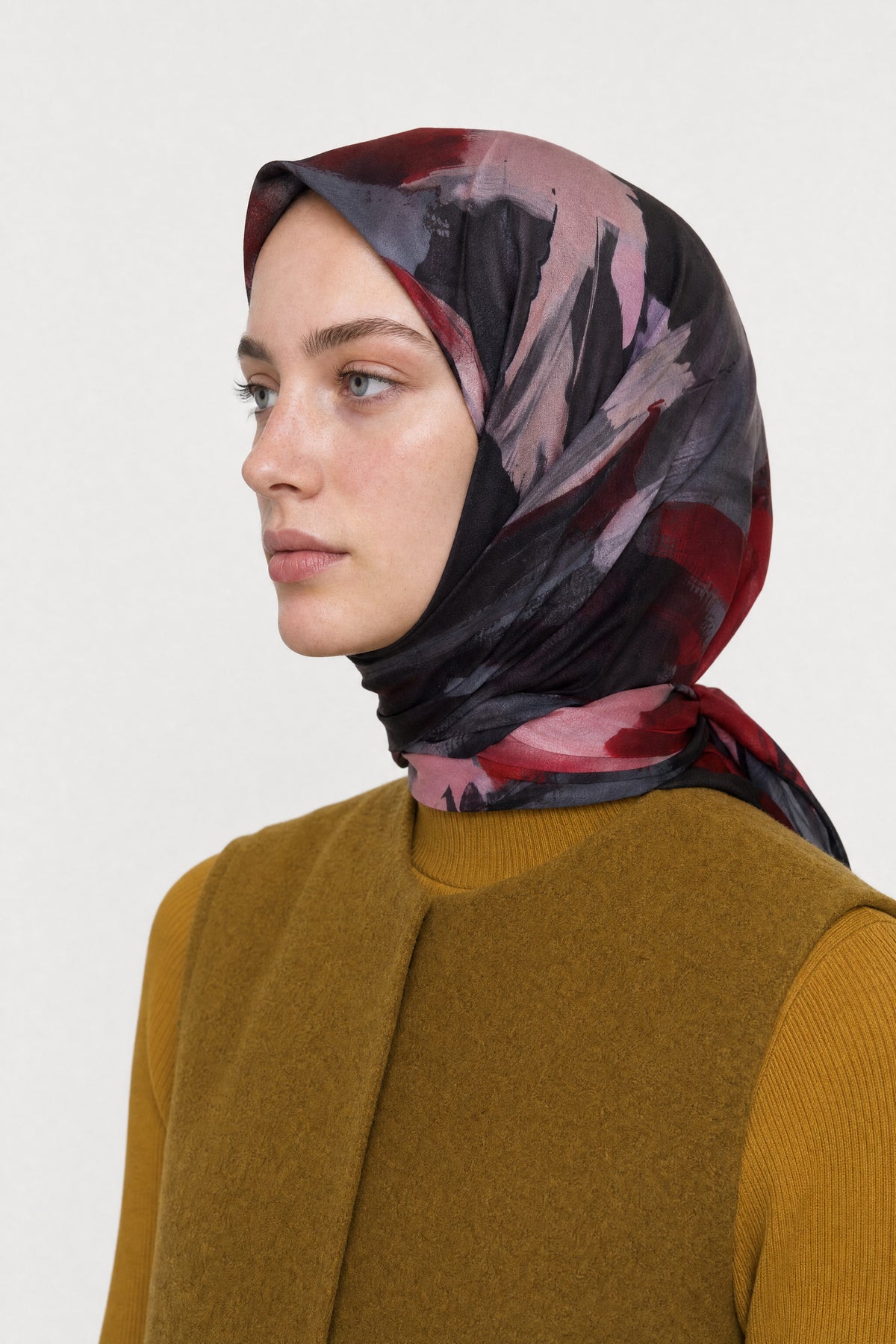 Ruby Desen Organik Eşarp - Siyah